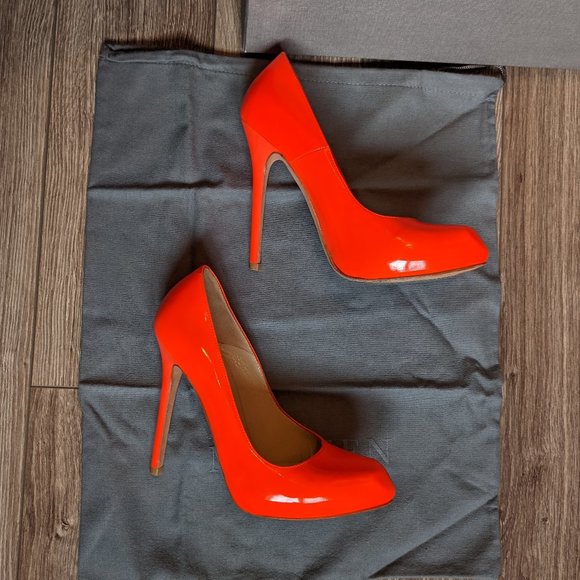 EUC (W36) - McQUEEN Neon Orange Pump - Picture 4 of 11